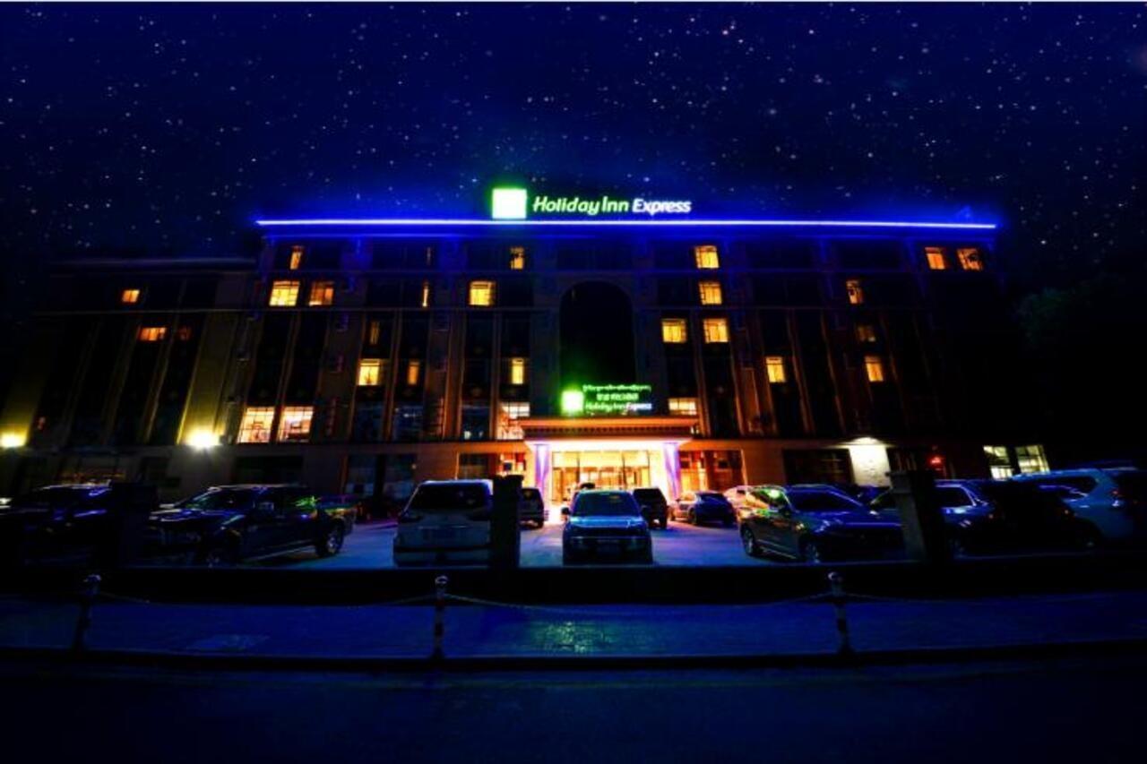 Holiday Inn Express Lhasa Potala Palace, An Ihg Hotel Ngoại thất bức ảnh