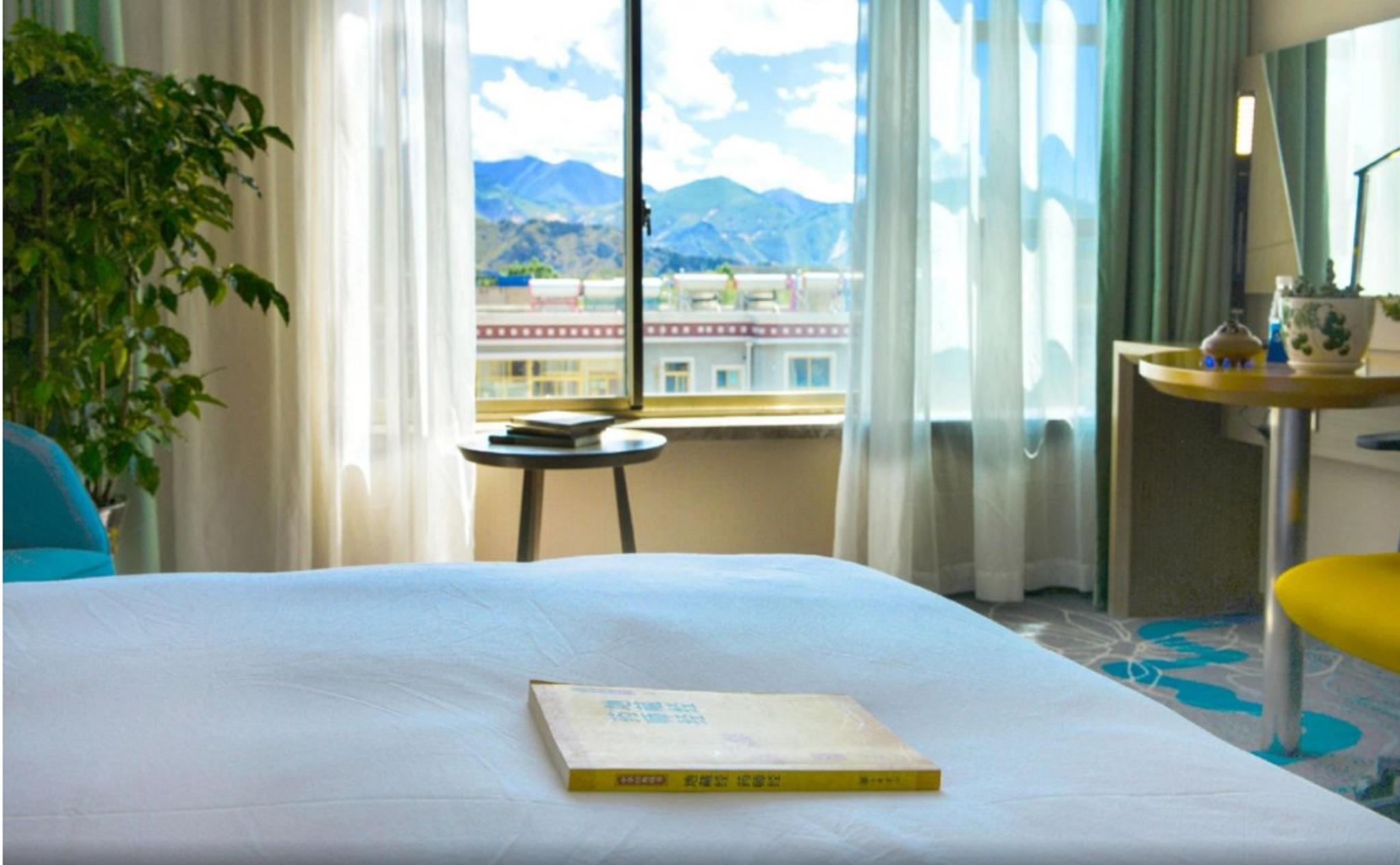 Holiday Inn Express Lhasa Potala Palace, An Ihg Hotel Ngoại thất bức ảnh